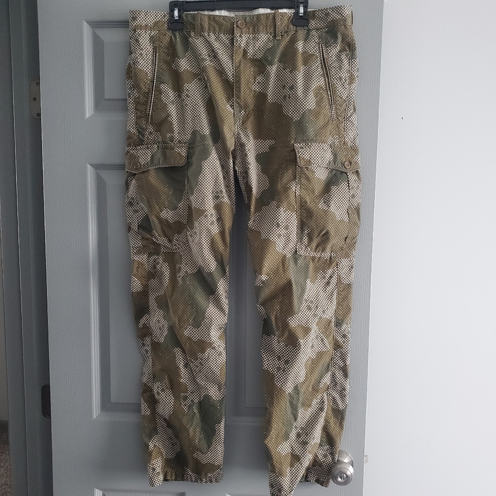 Levi's cargo pants